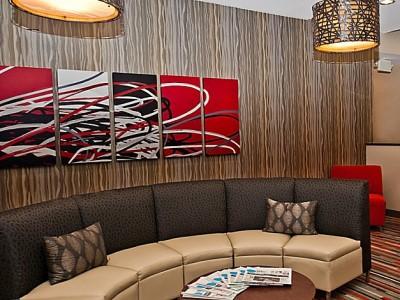 Express & Columbus - Easton Area By Ihg 2*
